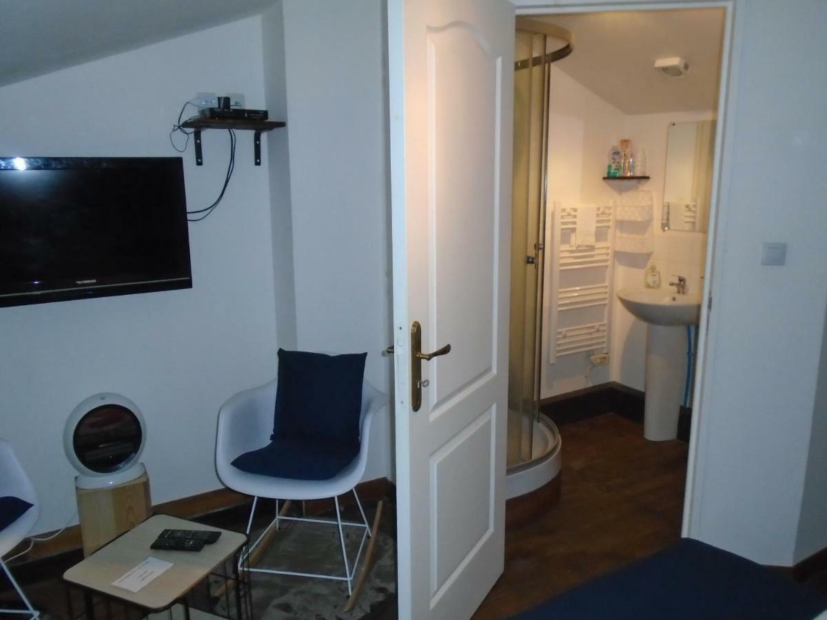 43 Rue Des Quarts Ménesplet Exterior foto